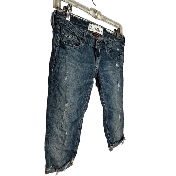 Hollister Socal Stretch Distressed Capri Jeans - Picture 6 of 7